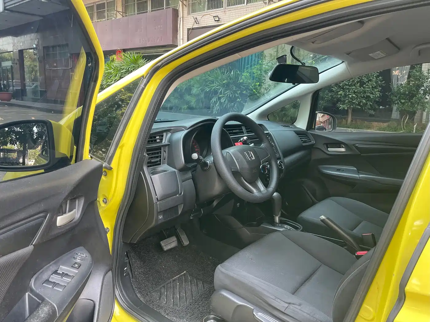Фото 6 - Honda Fit
