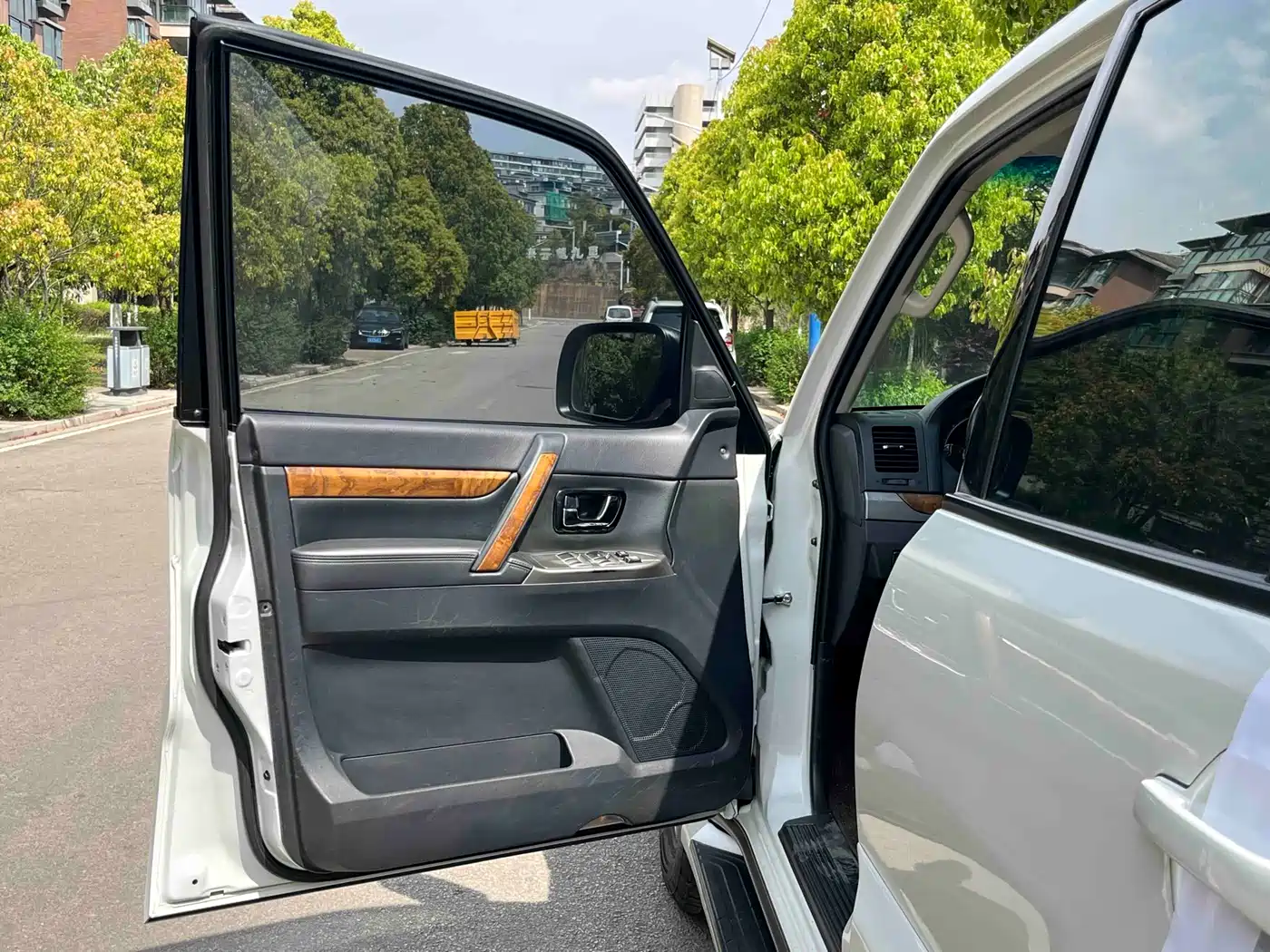 Mitsubishi Pajero (Import) 2019 3.0L Auto Standard Version фото 15