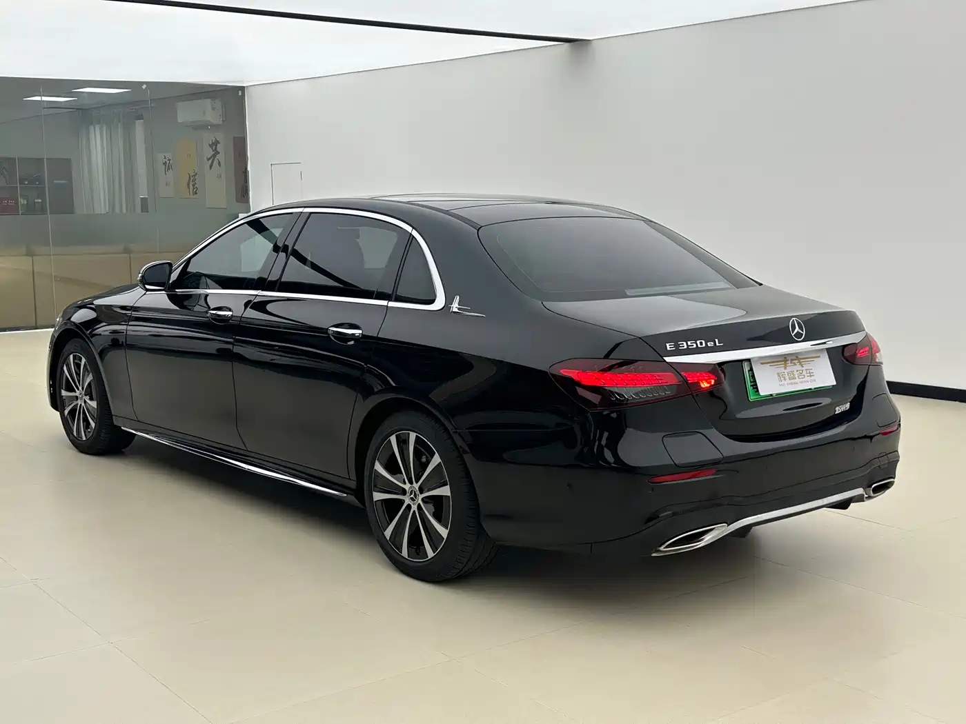 Mercedes-Benz E-Class New Energy 2022 E 350 e L Plug-in Hybrid Sedan фото 11