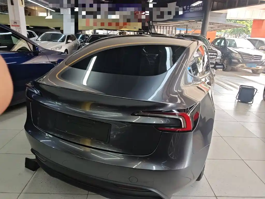 Фото 7 - Tesla Model 3
