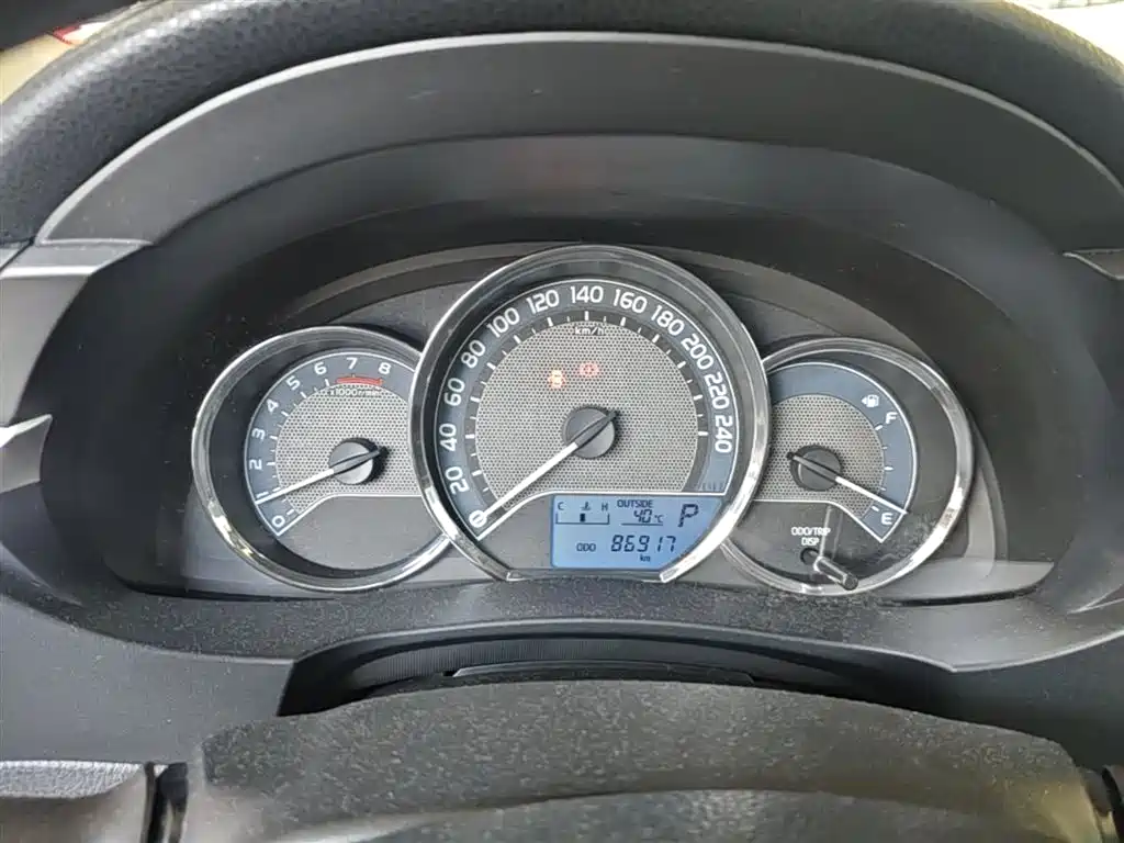 Toyota Corolla 2017 Facelift 1.6L S-CVT GL фото 12