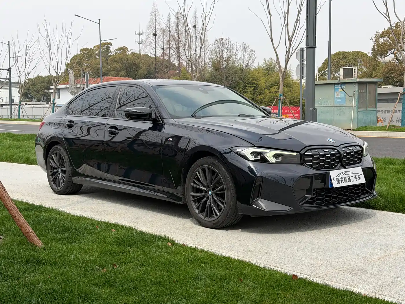 BMW 3 Series 2023 325Li M Sport Black Night Package фото 3