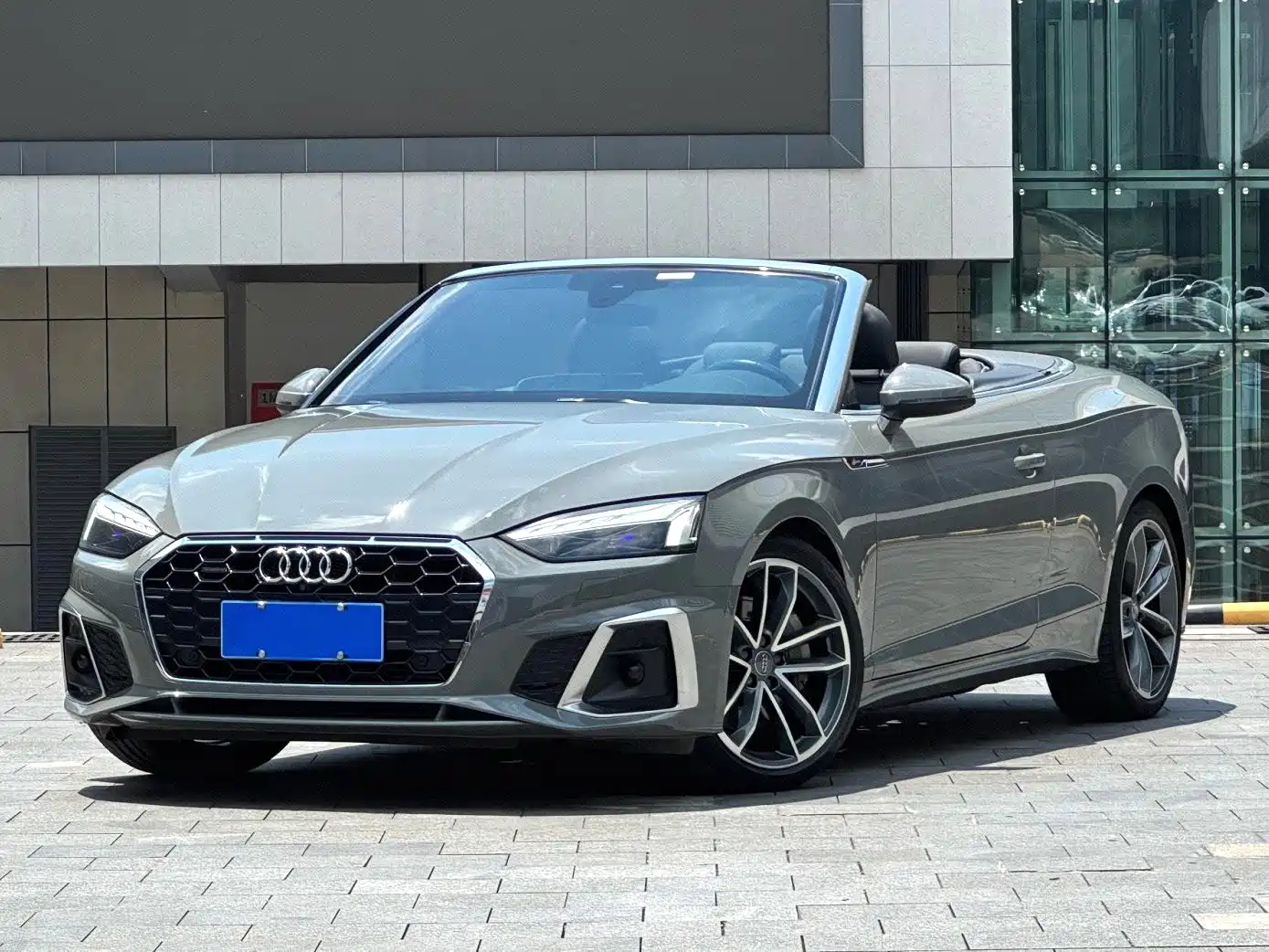 Photo 1 - Audi A5 (Import)