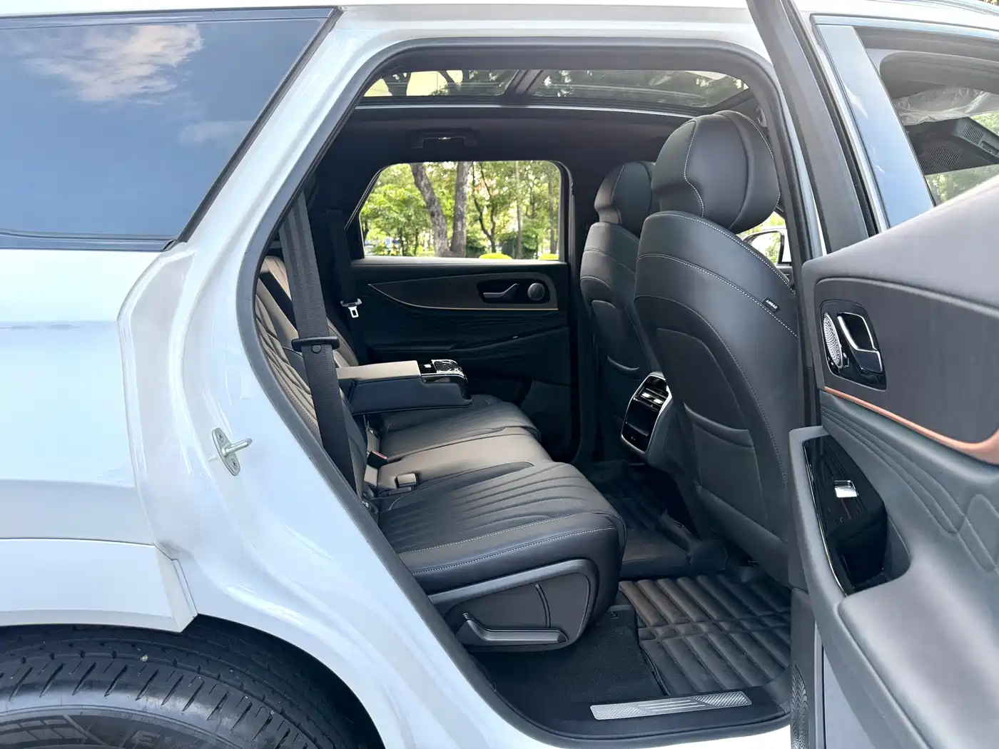 Chery Tiggo 9 2025 2025 2.0T DCT 2WD Luxury Edition 5-Seater