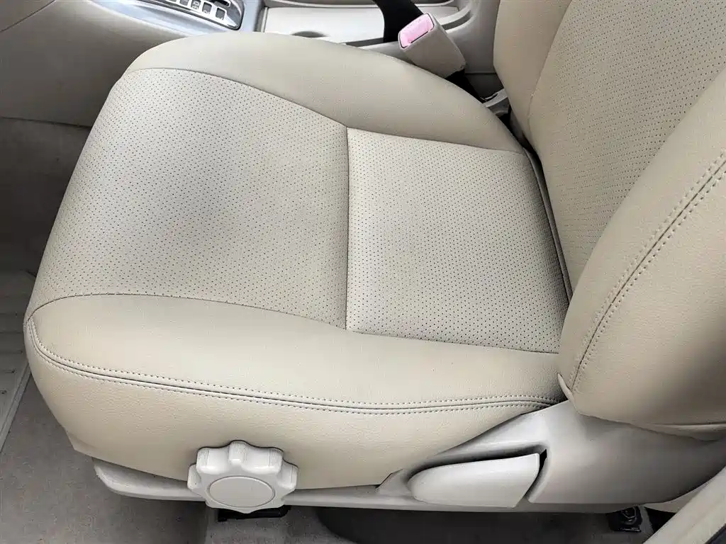Toyota Corolla 2013 1.6L Automatic Excellence Edition фото 20