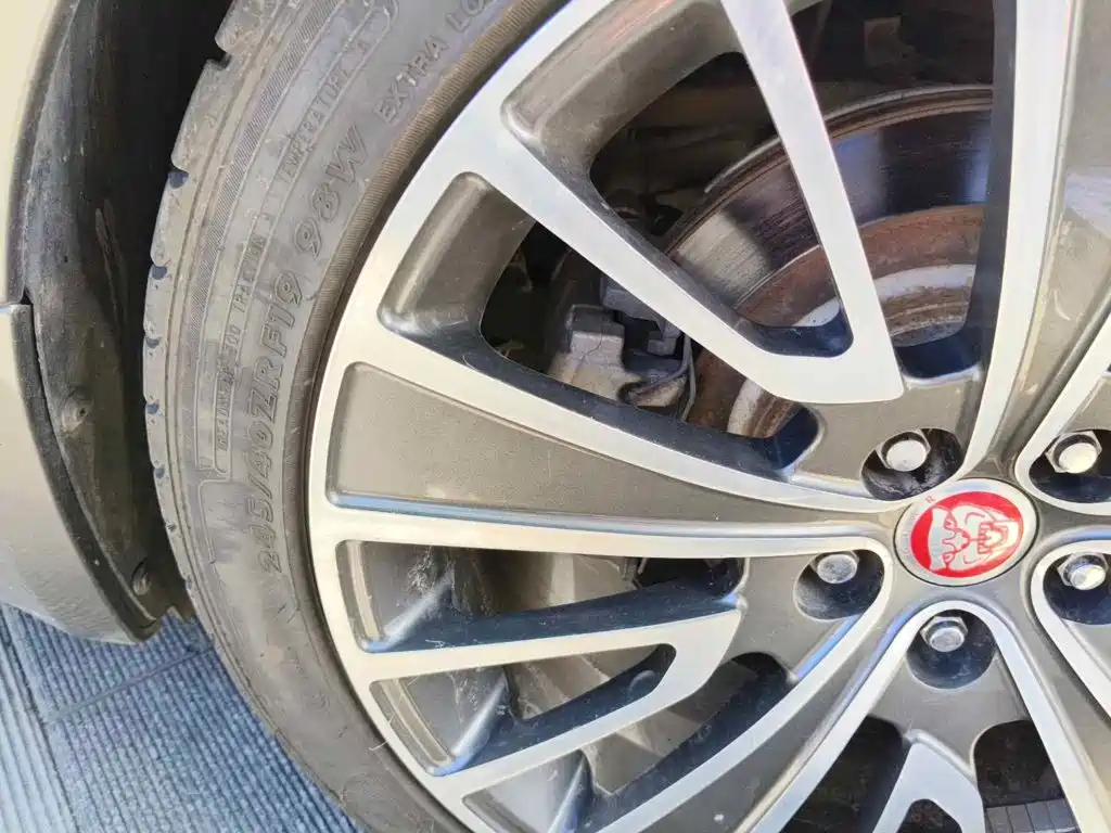Jaguar XF 2010 2009 Model XF 3.0L V6 Luxury Edition