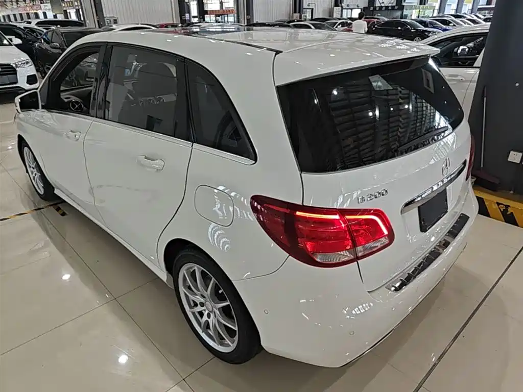 Mercedes-Benz B-Class 2015 B 200 Dynamic фото 5