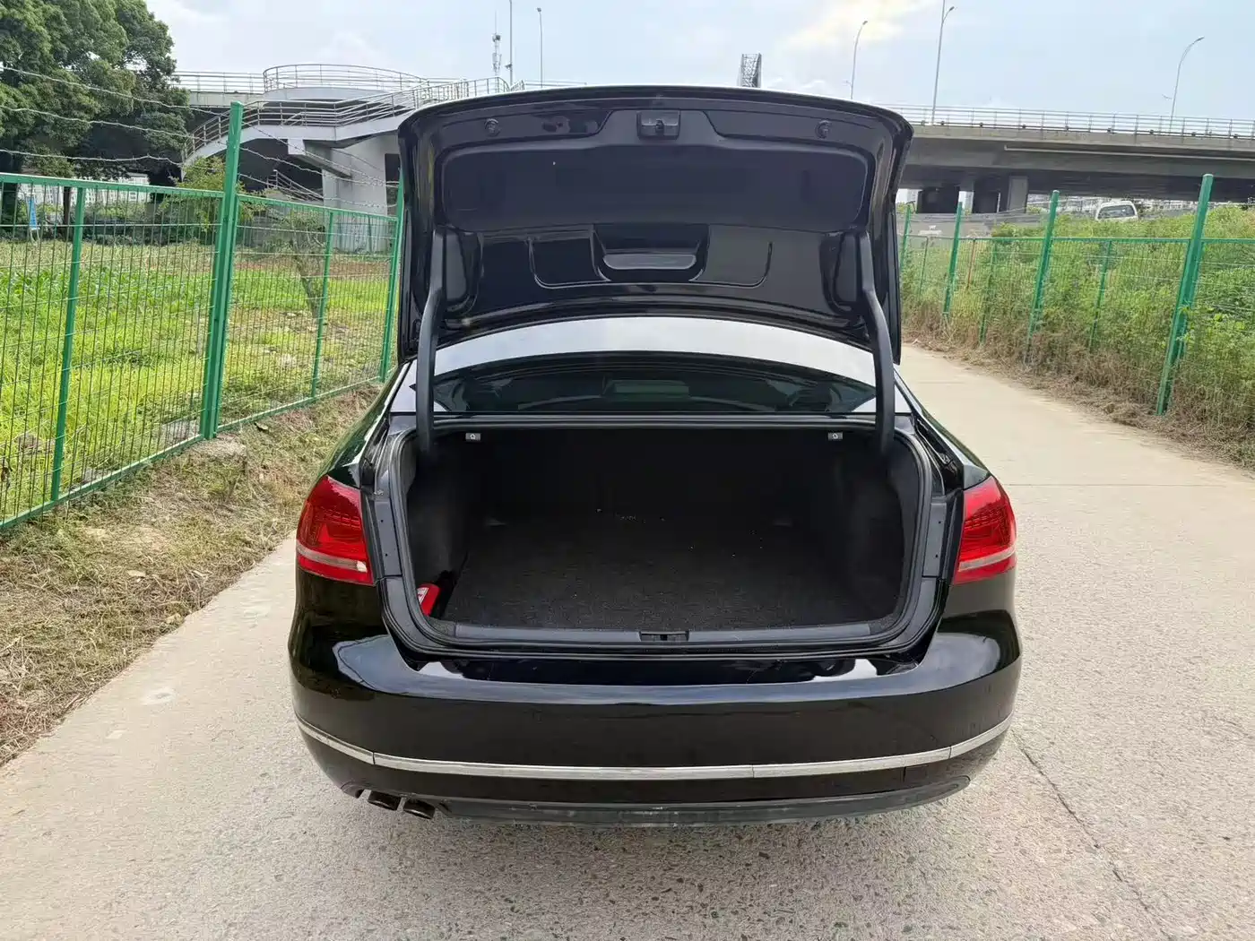 Volkswagen Passat 2015 1.8TSI DSG Prestige Edition фото 7