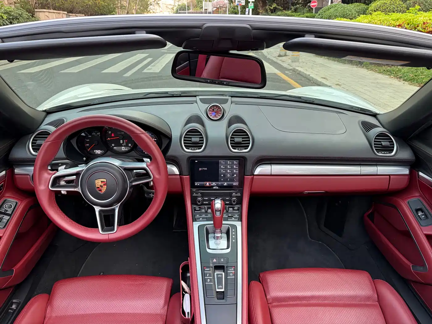 Porsche 718 2018 Boxster 2.0T фото 12