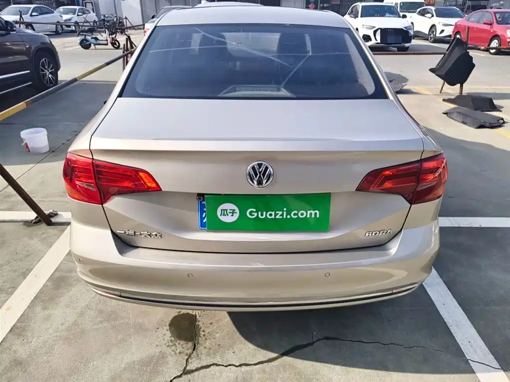 Volkswagen Bora 2017 1.6L Automatic Comfort фото 6