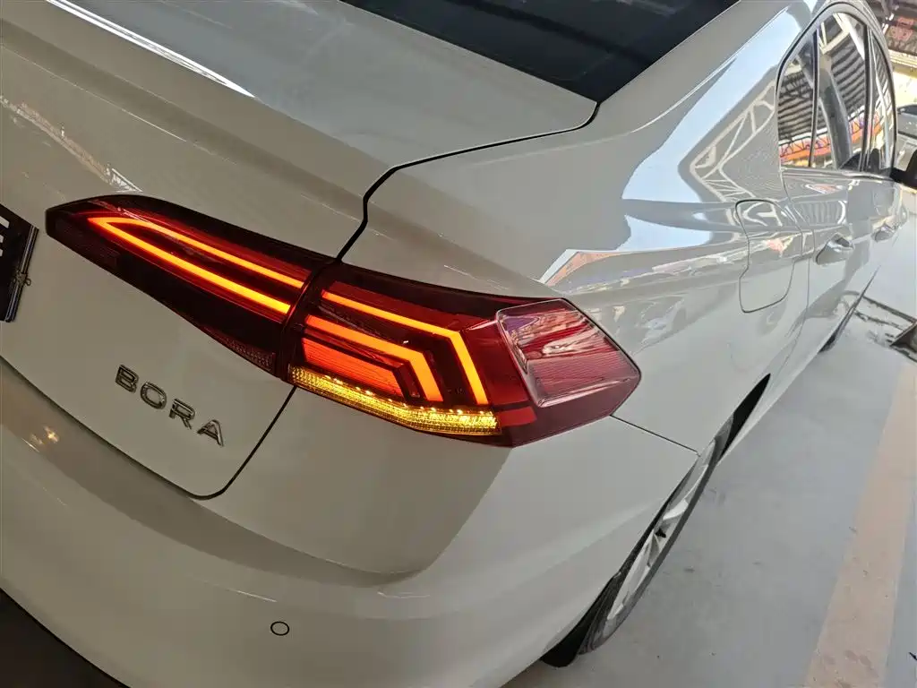 Volkswagen Bora 2021 1.5L Automatic Elite Smart Edition фото 24
