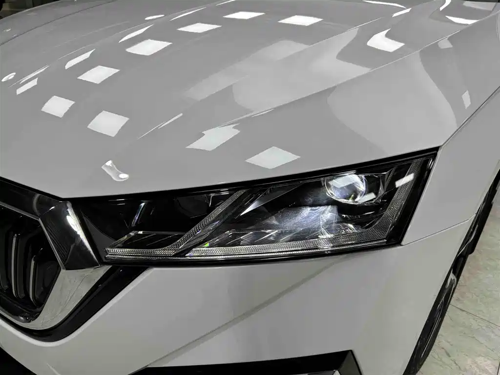 Škoda Octavia 2023 Facelift PRO TSI280 Premium Edition фото 18