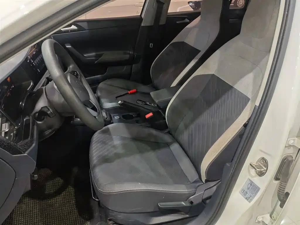 Volkswagen Lavida 2023 Xinrui 1.5L Auto Xinyi Edition фото 15