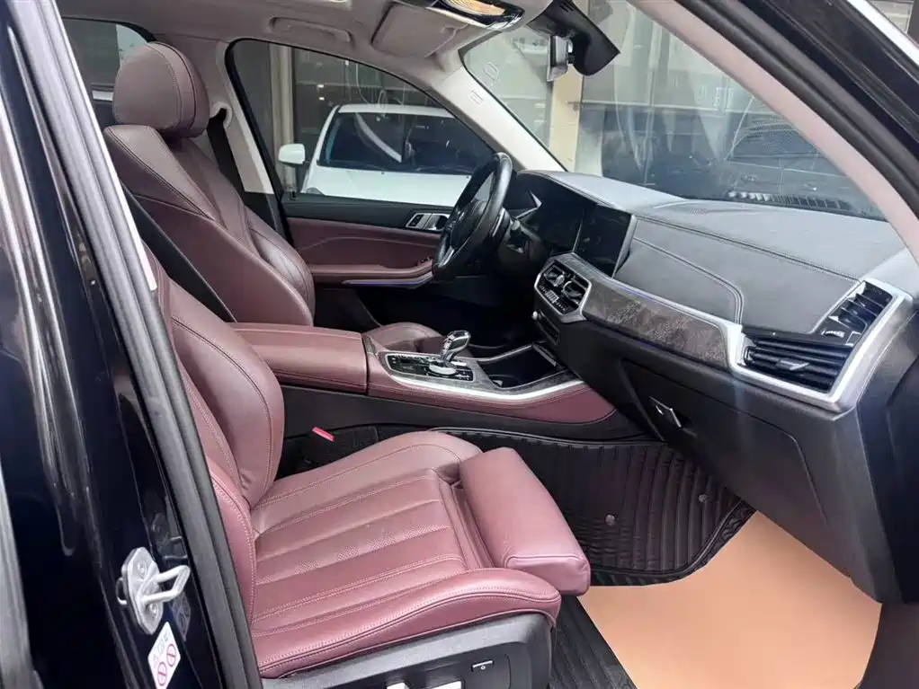 BMW X5 (Import) 2020 xDrive30i M Sport Package фото 2