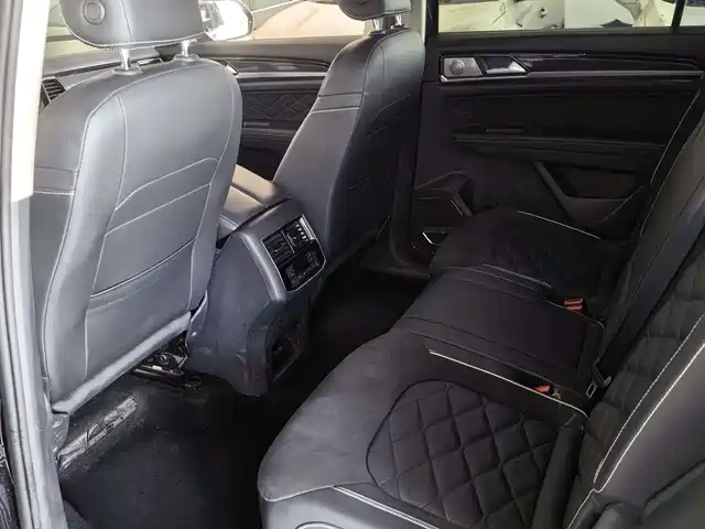 Volkswagen Teramont 2019 Teramont X 330TSI 2WD Premium Luxury Edition — фото 5