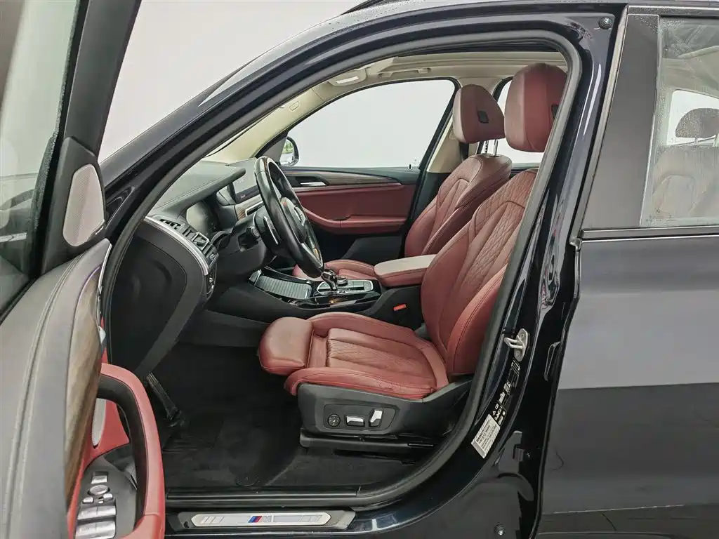 BMW X3 2022 Facelift xDrive30i Leading M Shadow Edition фото 10