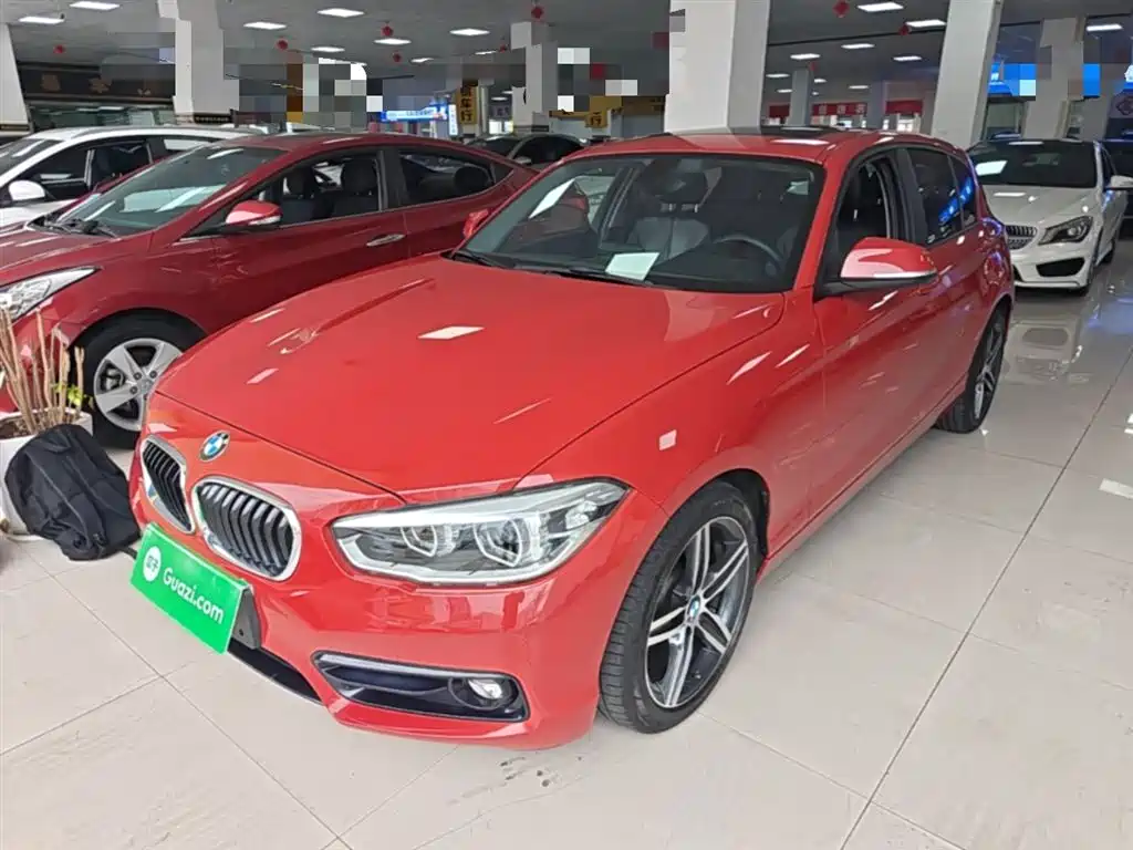 BMW 1 Series (Import) 2018 118i Sport Design Package фото 2