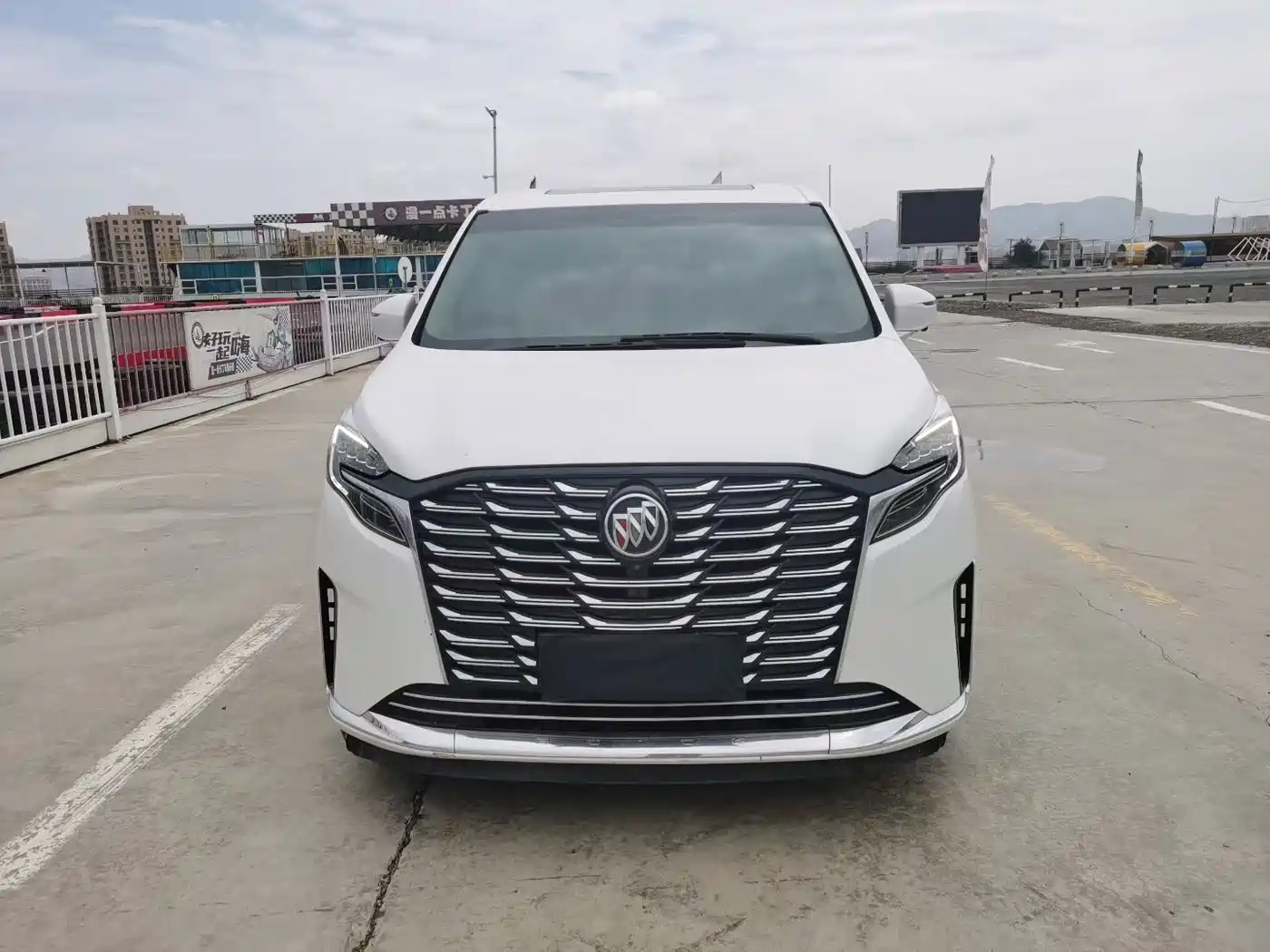 Buick GL8 2021 ES Landlord 653T Premium фото 2