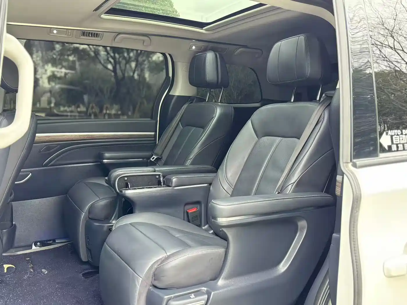 GAC Trumpchi Trumpchi M8 2021 Master Series 390T Prestige Edition фото 5