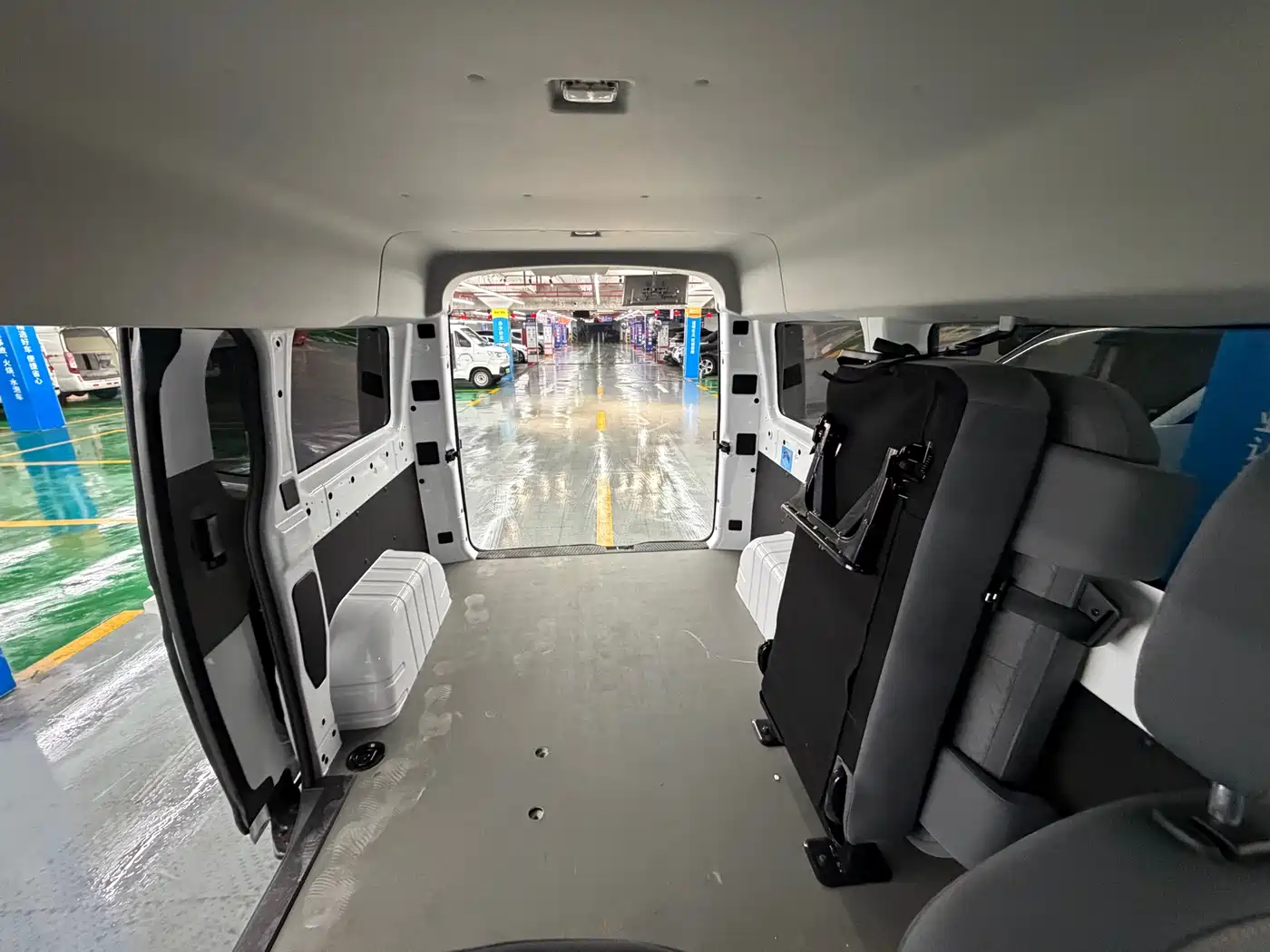 Yuan Cheng Farizon Super VAN 2025 Smart Wealth Edition Action 51kWh фото 10