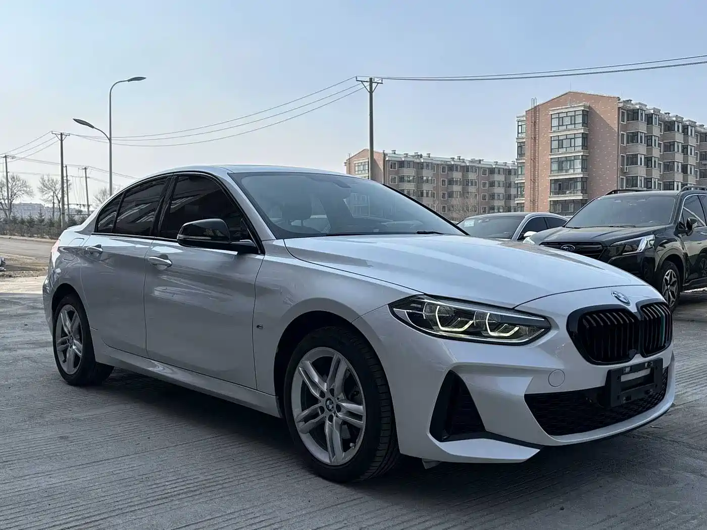 BMW 1 Series 2022 120i M Sport Shadow Edition фото 3