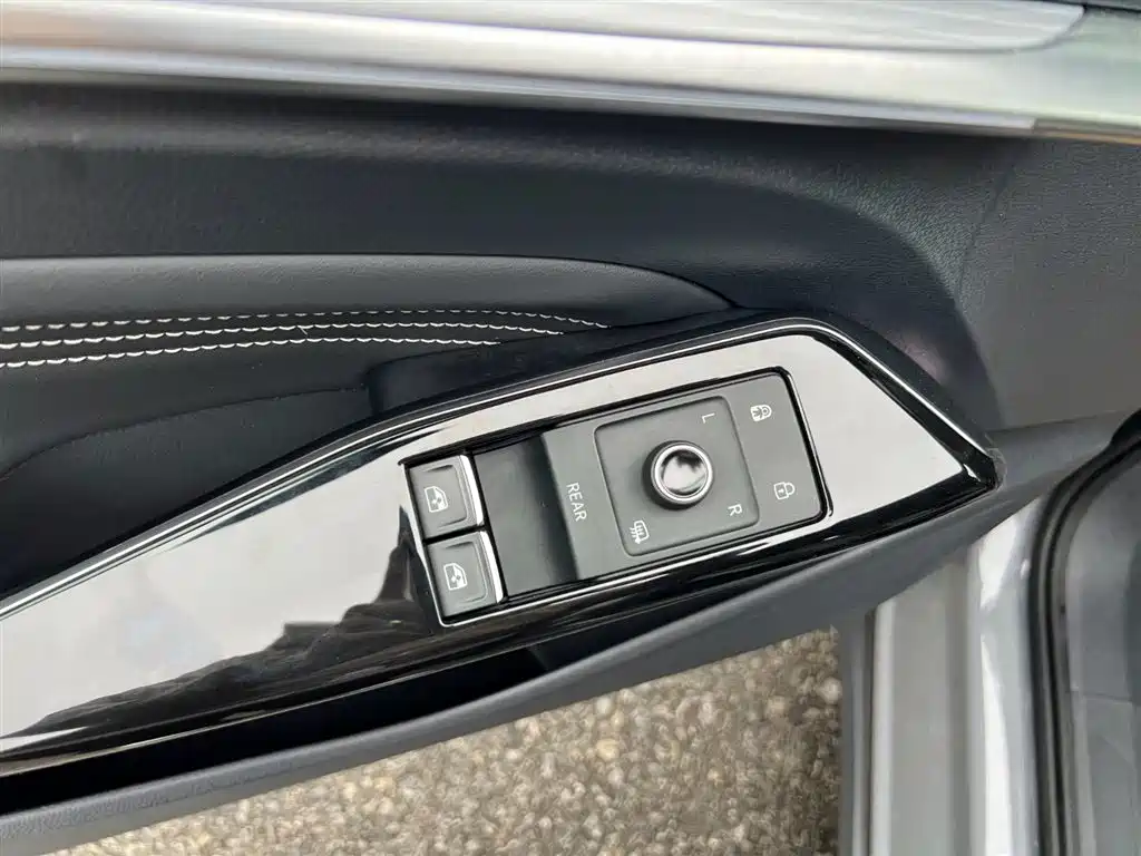 Volkswagen ID.4 CROZZ 2021 Standard Range PURE 2WD фото 8