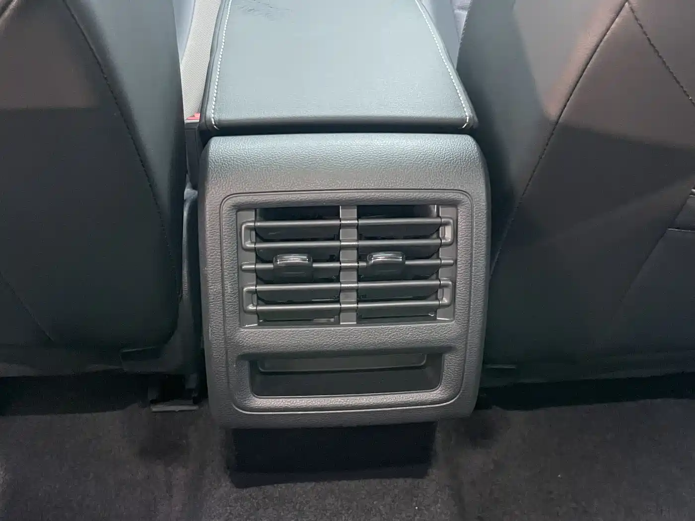 Volkswagen Golf 2023 280TSI DSG Pro фото 14