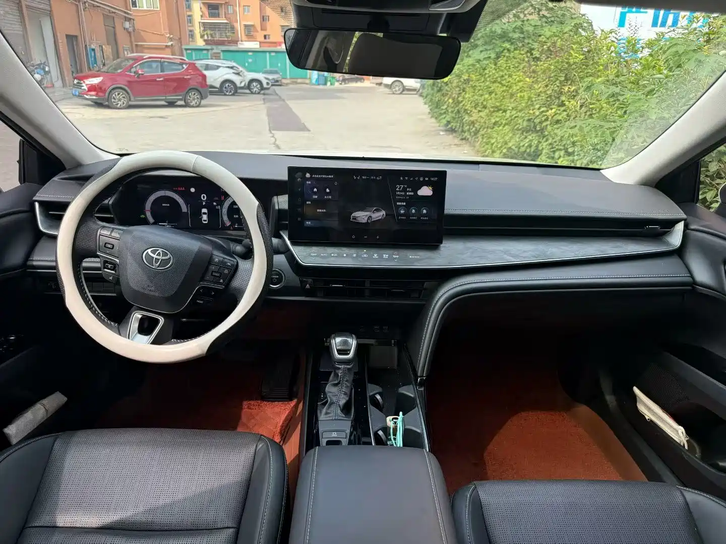 Фото 6 - Toyota Camry