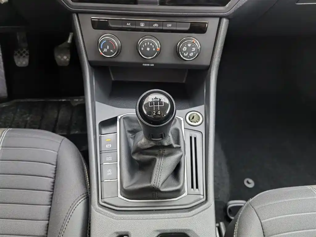 Volkswagen Lavida 2018 1.5L Manual Comfort Edition China V фото 13