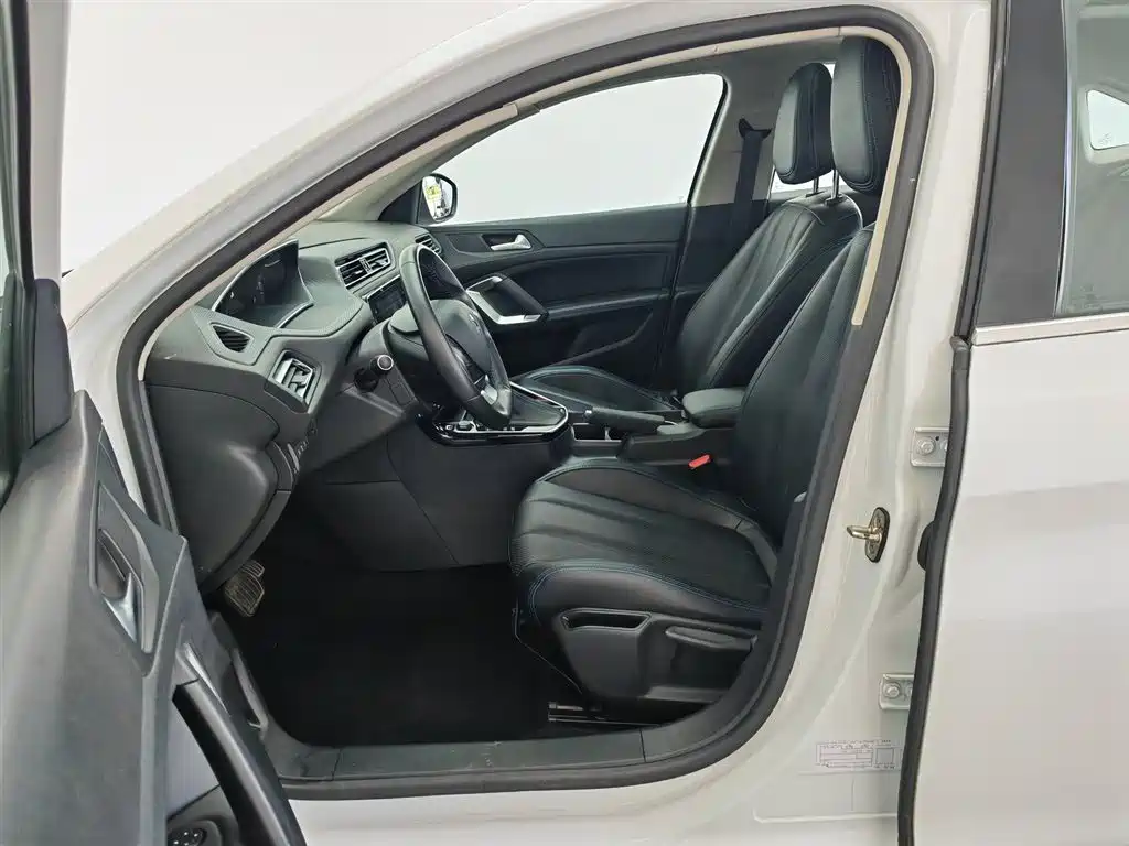 Peugeot 308 2019 1.6L Automatic Luxury Version China V фото 10