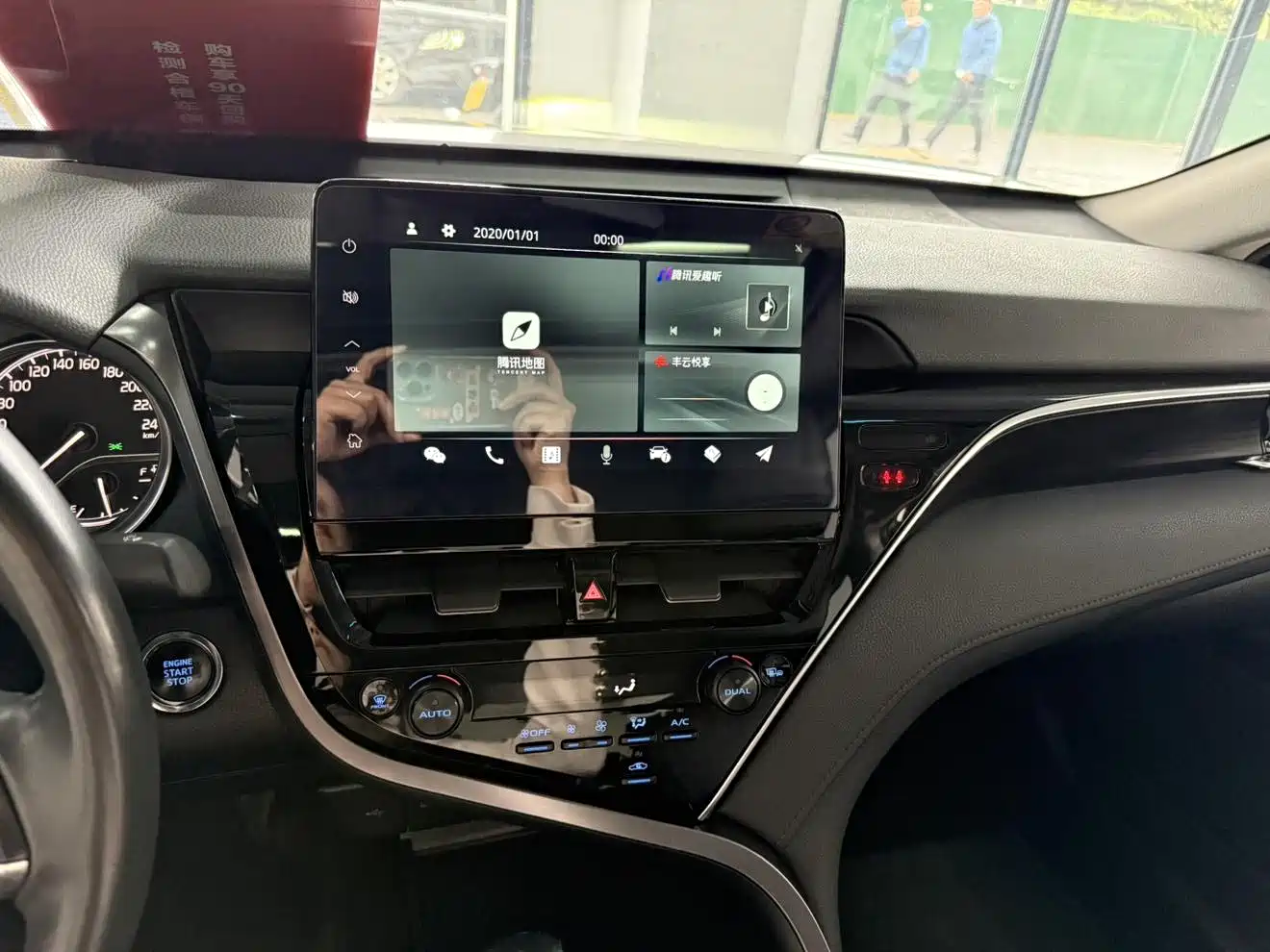 Toyota Camry 2021 2.0G Luxury Edition фото 14
