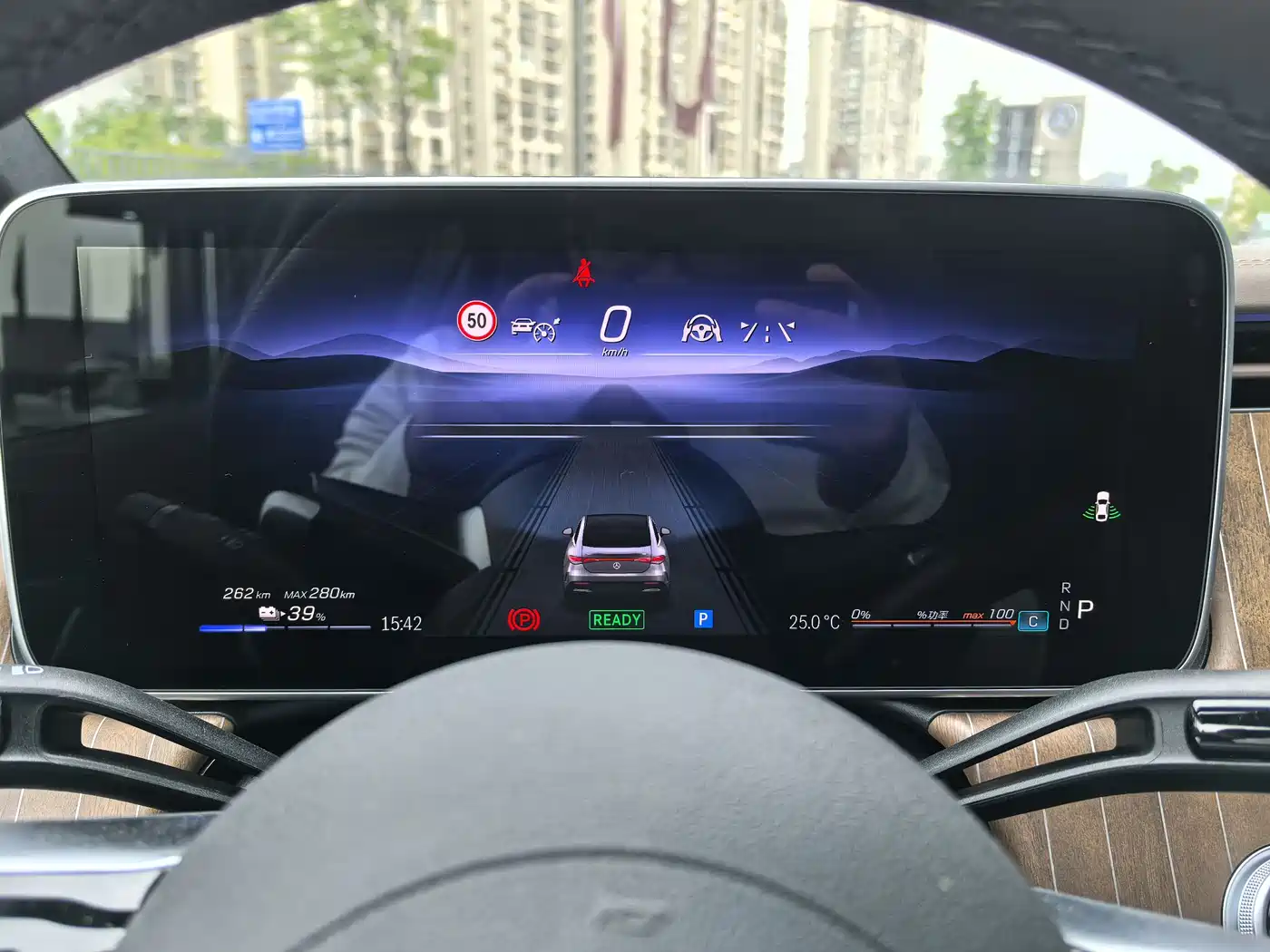 Mercedes-Benz EQE 2025 Model 500 4MATIC Luxury Edition фото 8