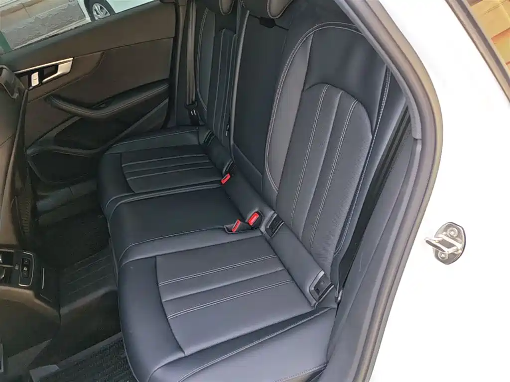 Audi A4L 2024 40 TFSI Luxury Dynamic фото 17