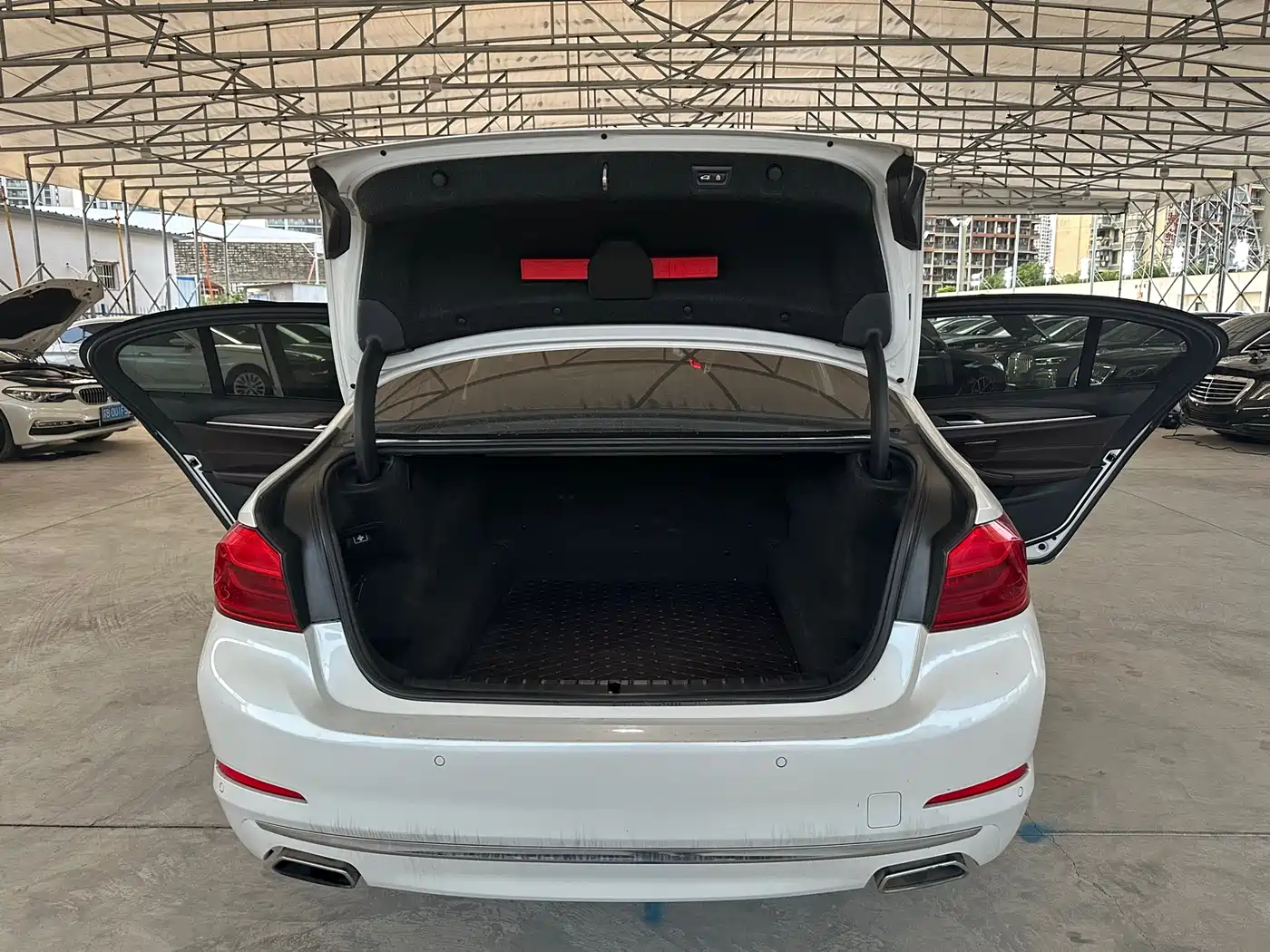 BMW 5 Series 2018 530Li Exclusive Luxury Package фото 22