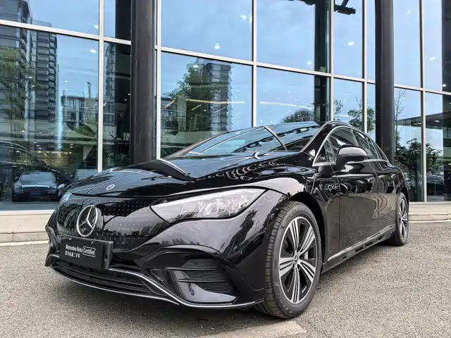 Mercedes-Benz EQE 2025 500 4MATIC Pioneer