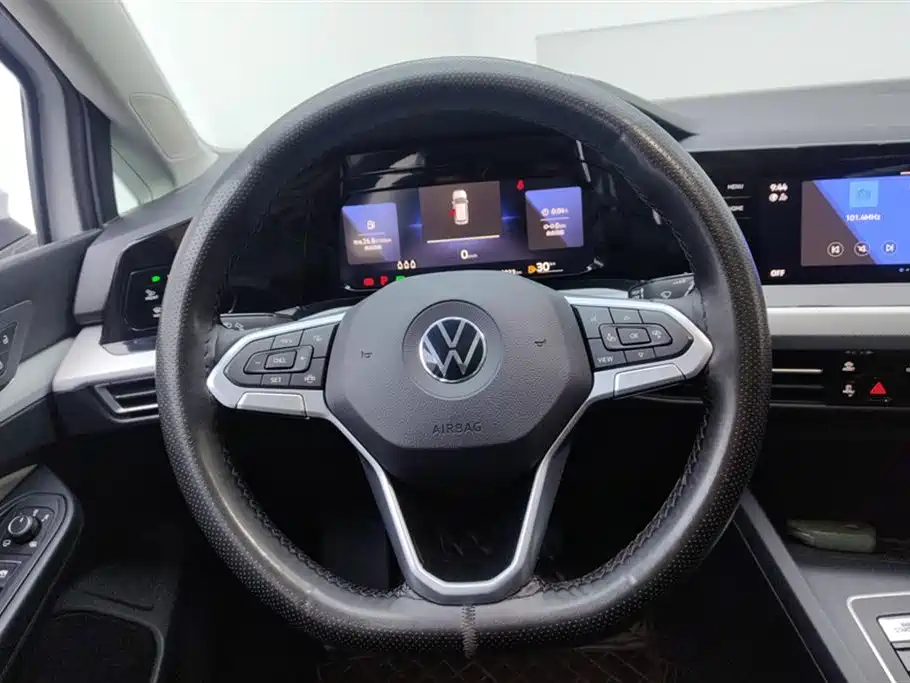 Volkswagen Golf 2023 Facelift 280TSI DSG Pro фото 15
