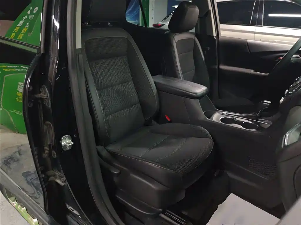 Chevrolet Equinox 2018 535T Automatic Frontier Edition фото 20