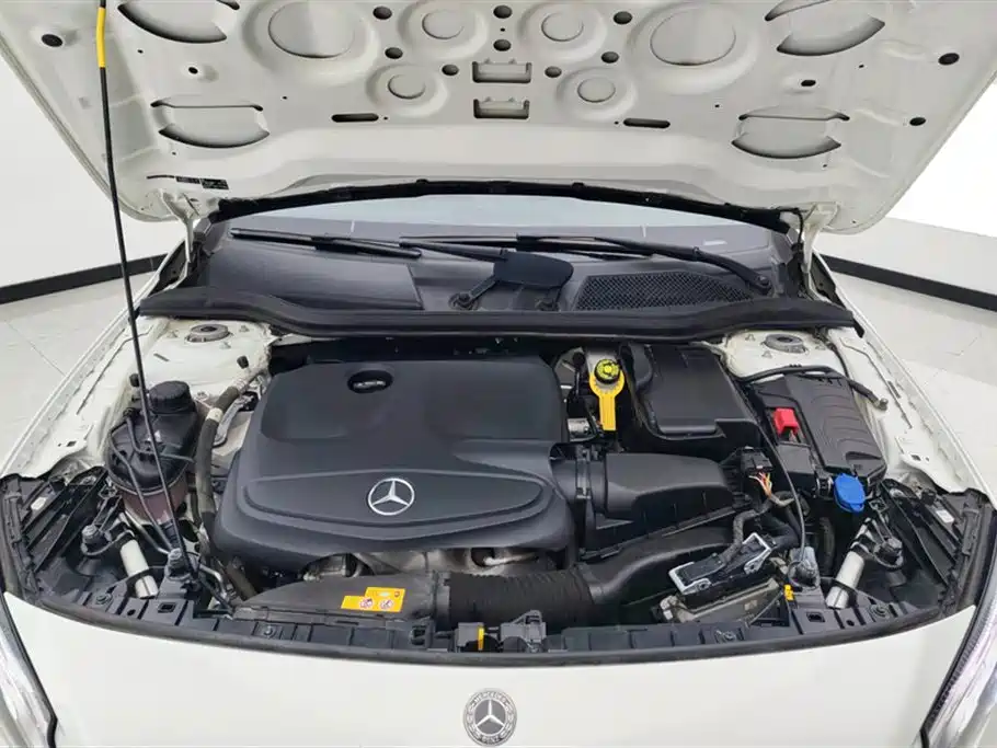 Mercedes-Benz GLA 2018 GLA 220 4MATIC Sport фото 10