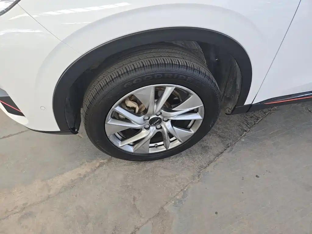Photo 23 - Haval H6