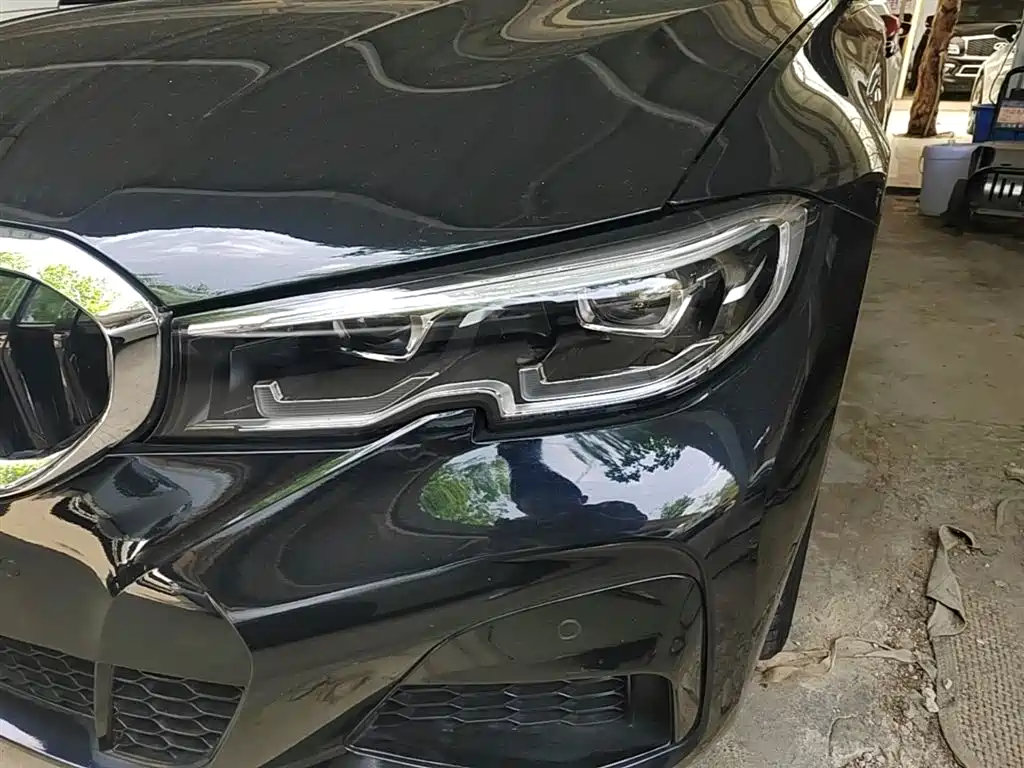 BMW 3-SERIES