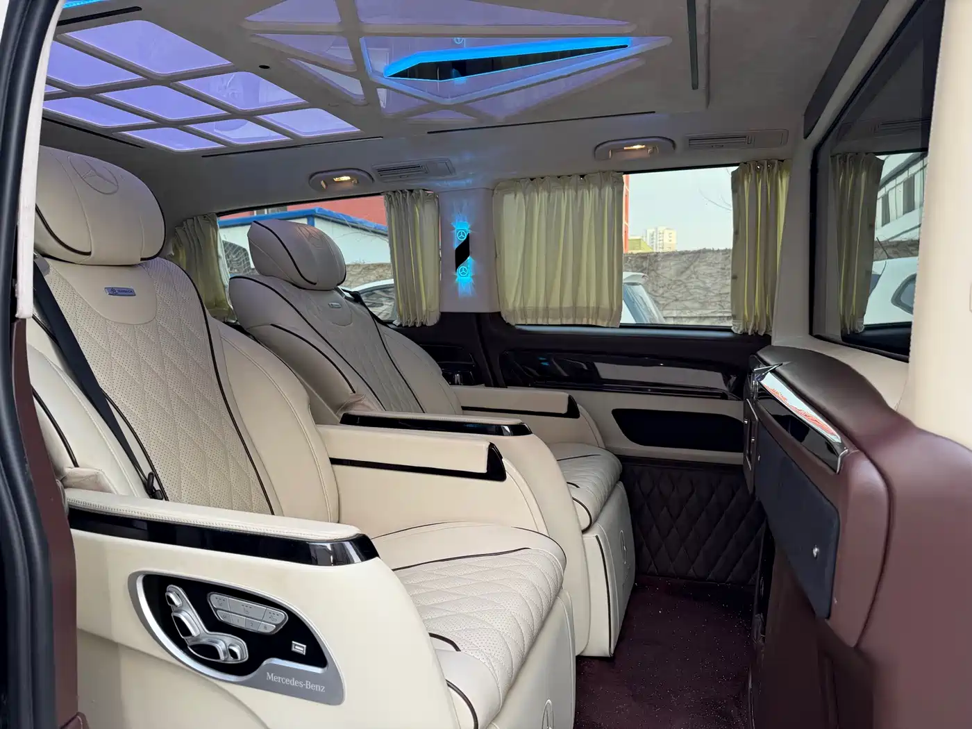 Mercedes-Benz Vito 2020 2.0T Elite Edition (7-seater) фото 9