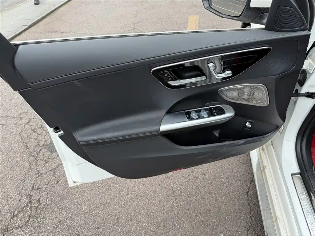 Mercedes-Benz C-Class 2024 C 260 L Sport фото 6