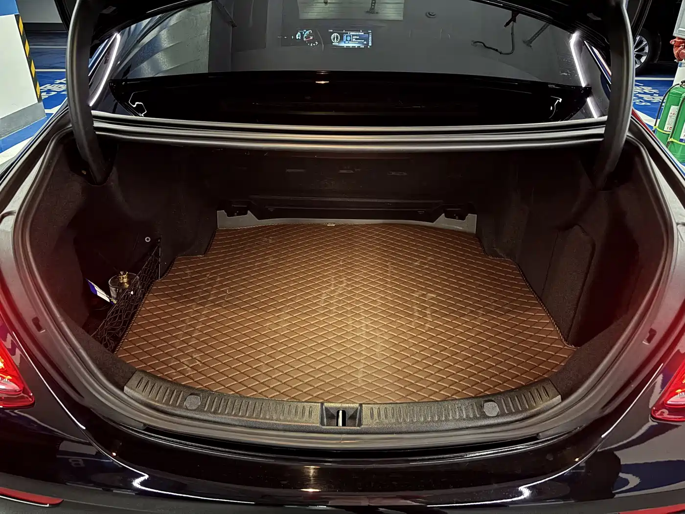 Mercedes-Benz E-Class, миниатюра 19