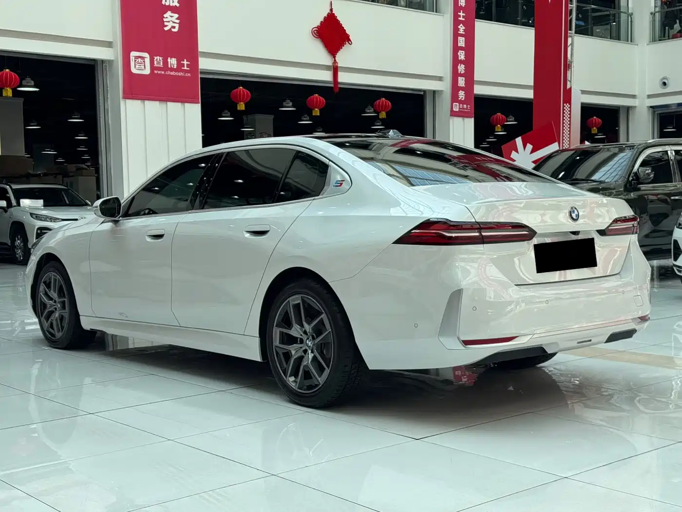 BMW 5 Series 2024 530Li Leading M Sport Package фото 4