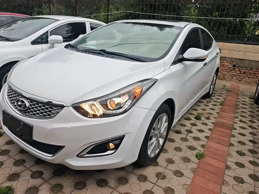 Hyundai Langdong 2016 1.6L Automatic Premium Edition фото 3
