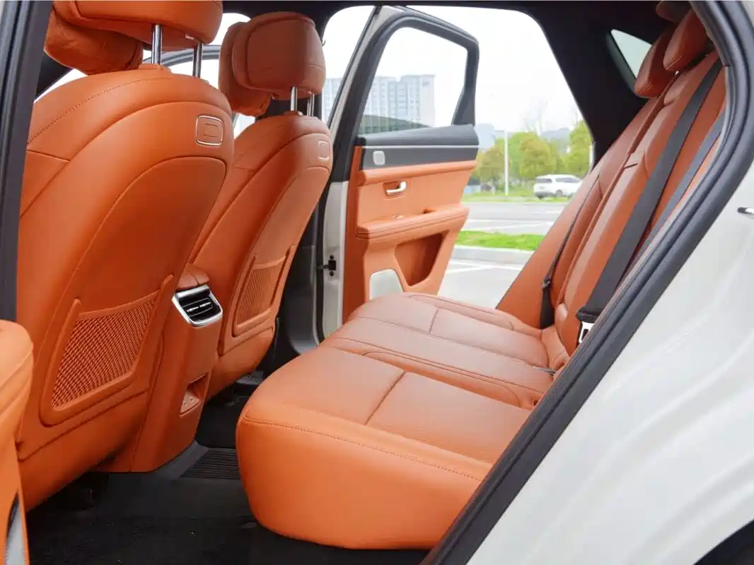AITO Wenjie AITO M5 2025 Extended Range Ultra AWD фото 15