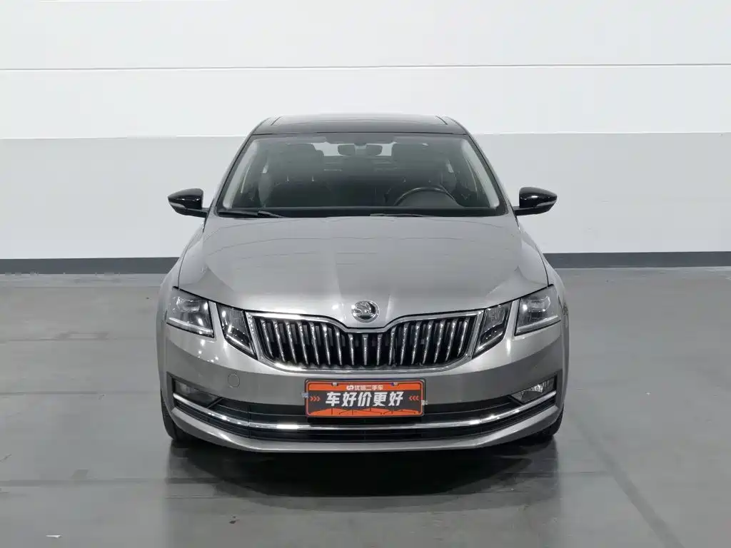 Фото 3 - Škoda Octavia