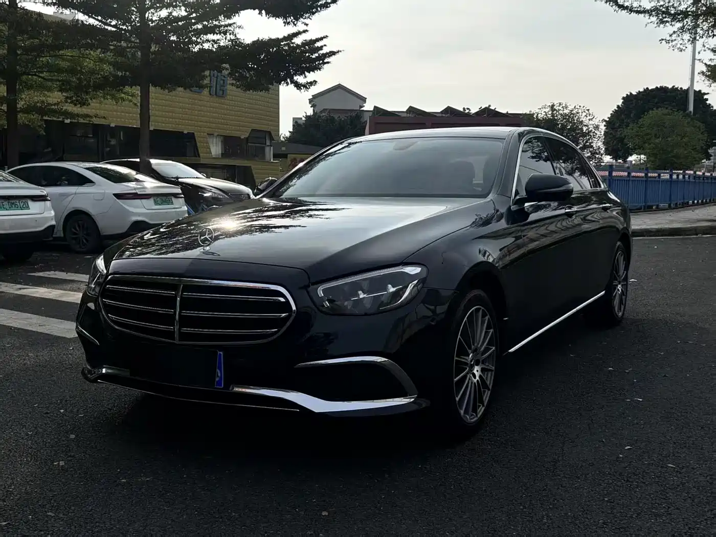 Фото 2 - Mercedes-Benz E-Class