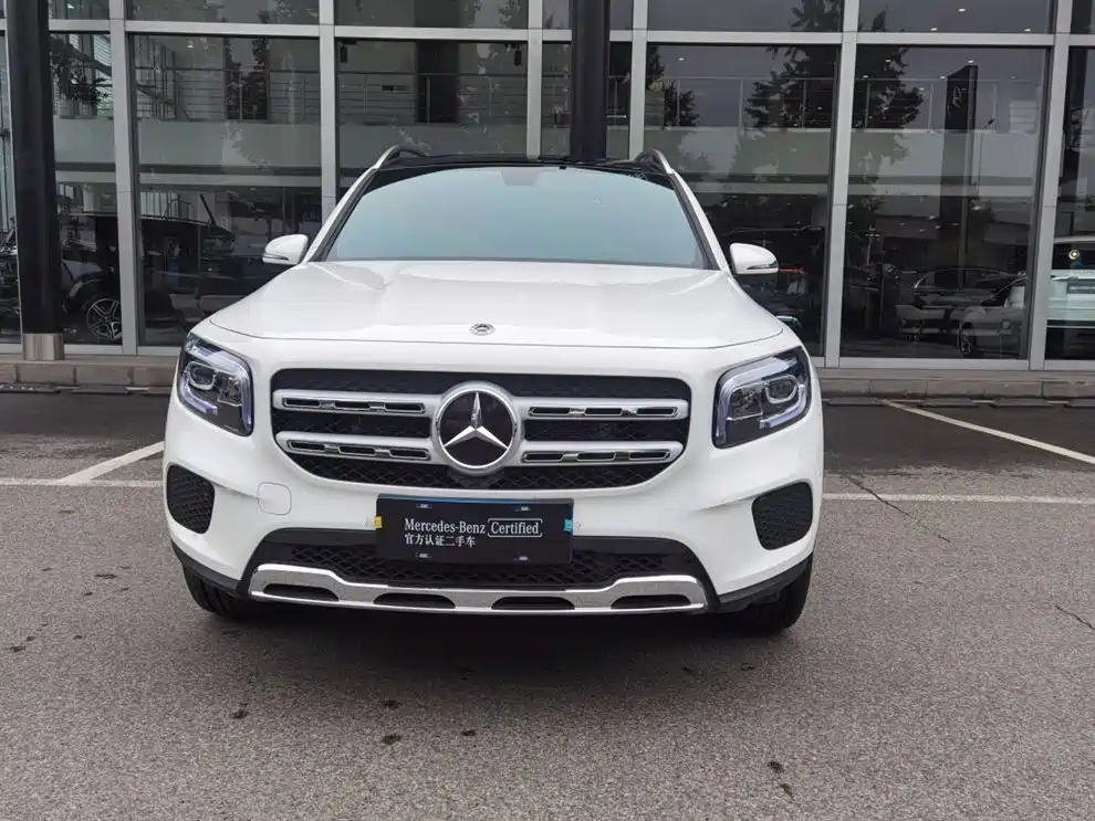 MERCEDES-BENZ GLB