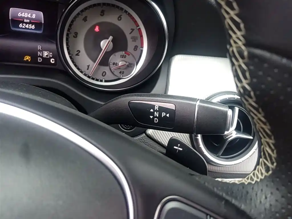 Mercedes-Benz CLA (Import) 2016 CLA 200 Fashion фото 14